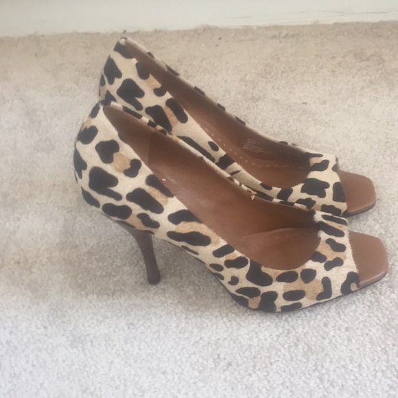 Bcbg leopard open toe pumps 3inch heel - Picture 2 of 5